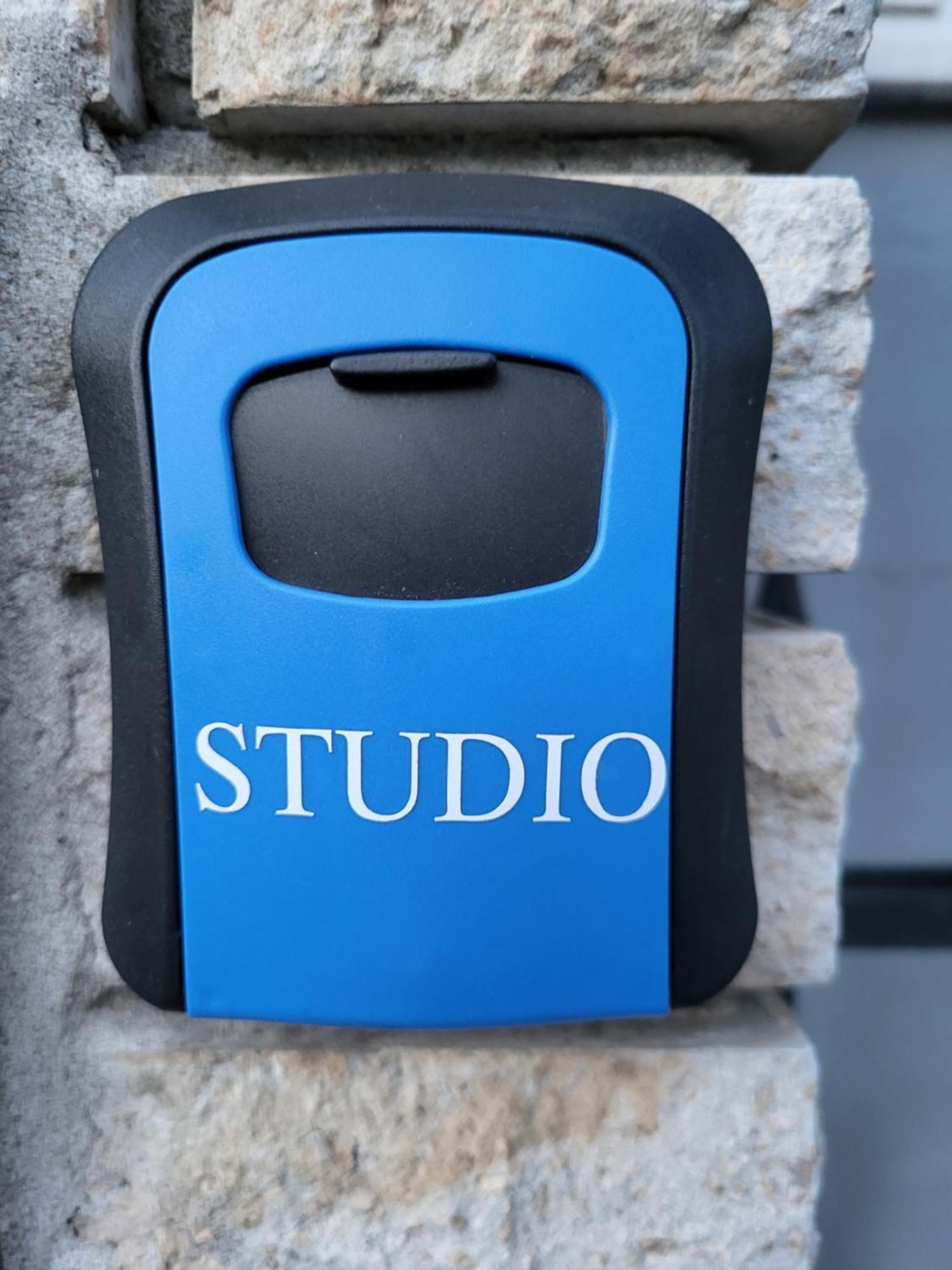 Studio Apartment City With Free Parking Pula Bagian luar foto